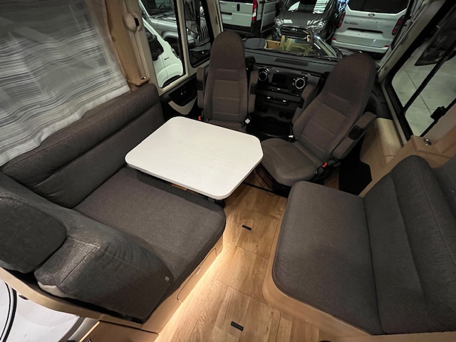 HYMER BMC I 550 garage automatico Mercedes