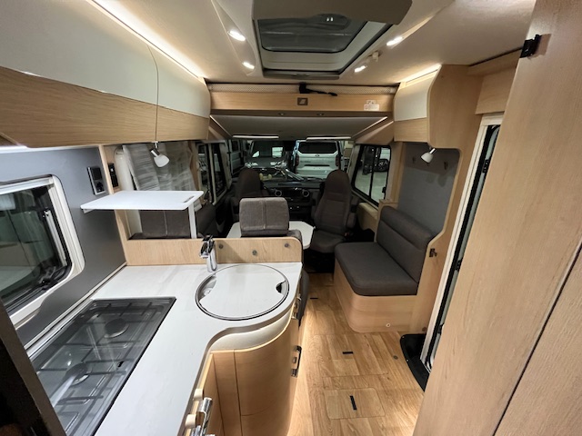 HYMER BMC I 550 garage automatico Mercedes